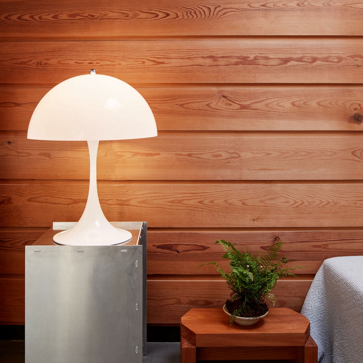 Louis Poulsen Panthella 400 Table Light