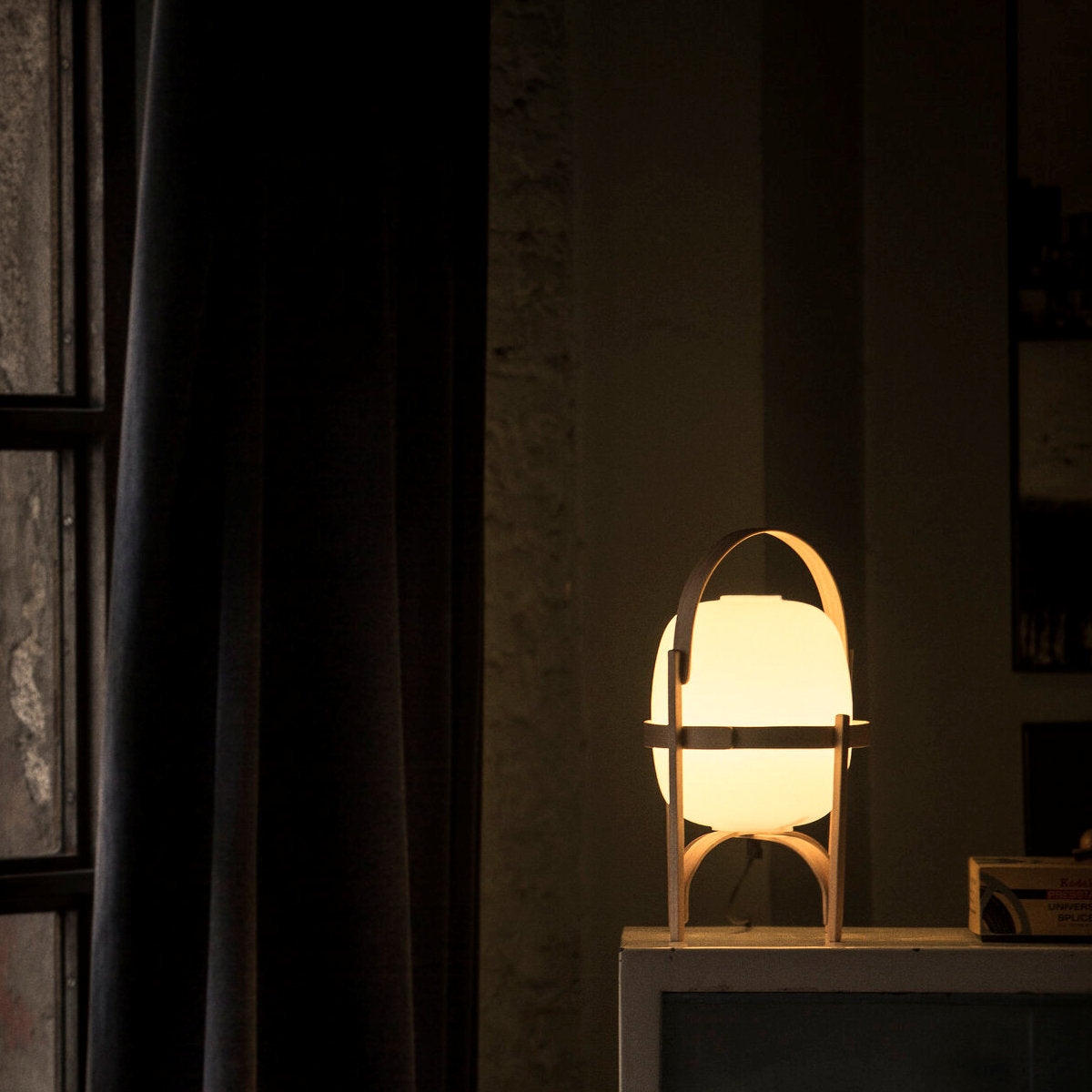 Santa & Cole Cestita Table Light