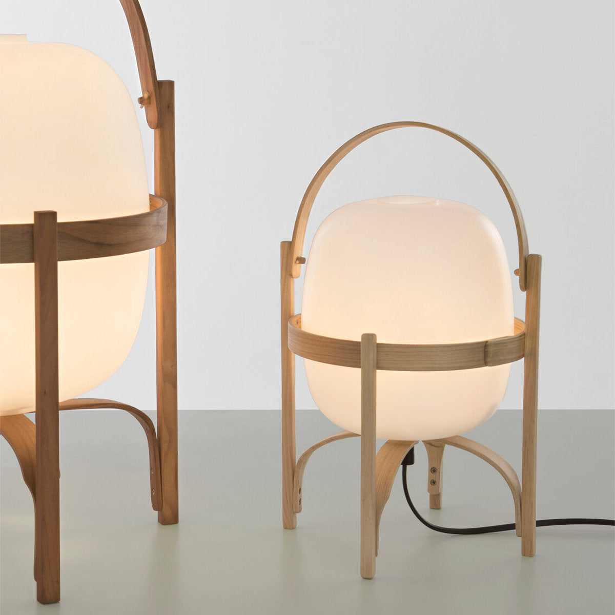 Santa & Cole Cestita Table Light