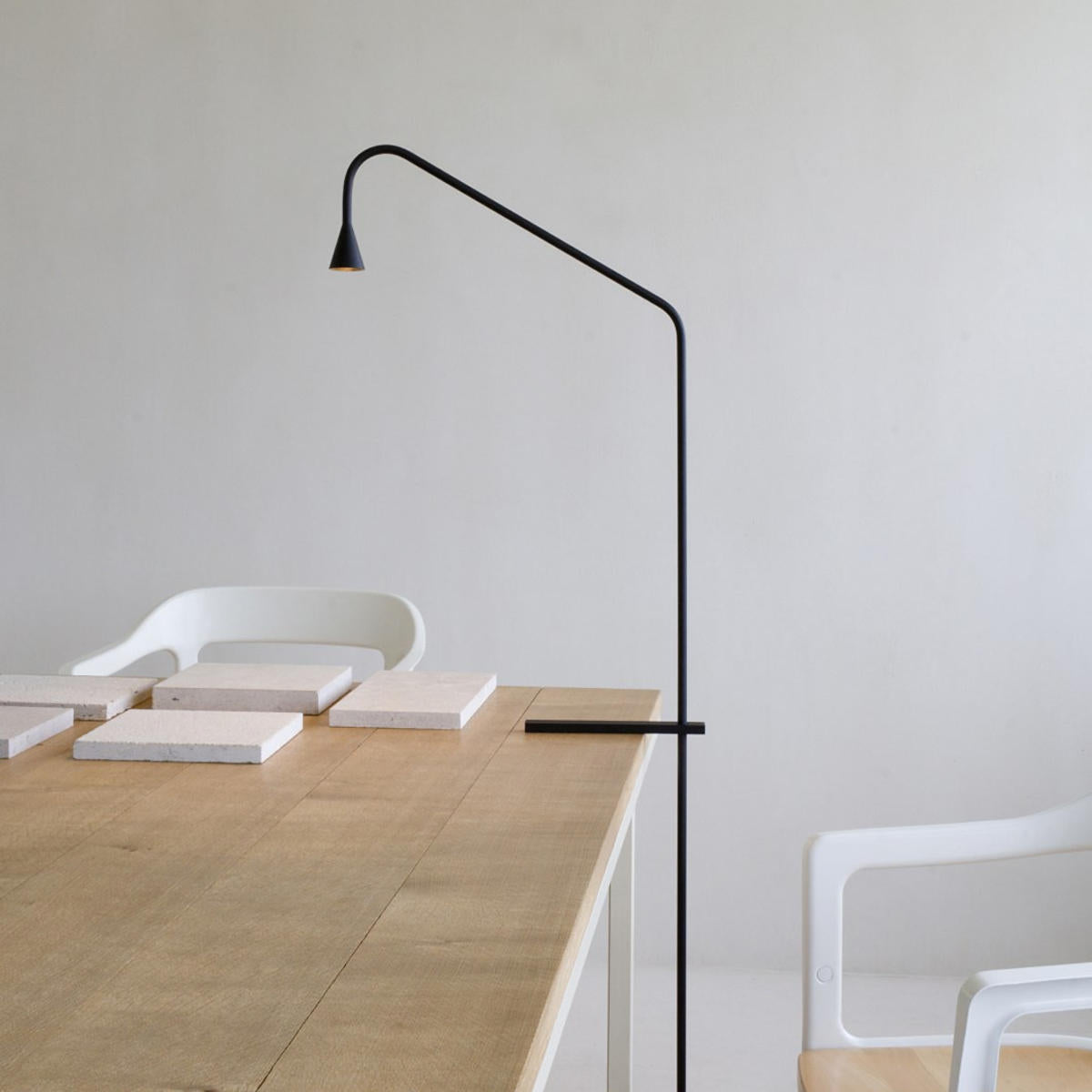 Trizo21 Austere Table Light