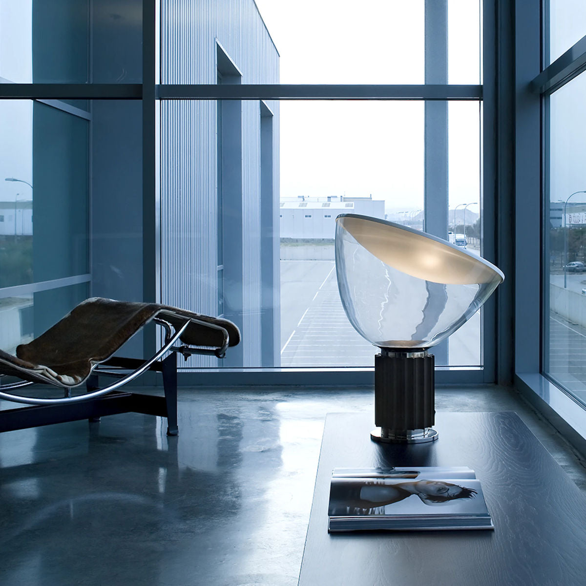 Flos Taccia Table Light Black "Ex-Display"