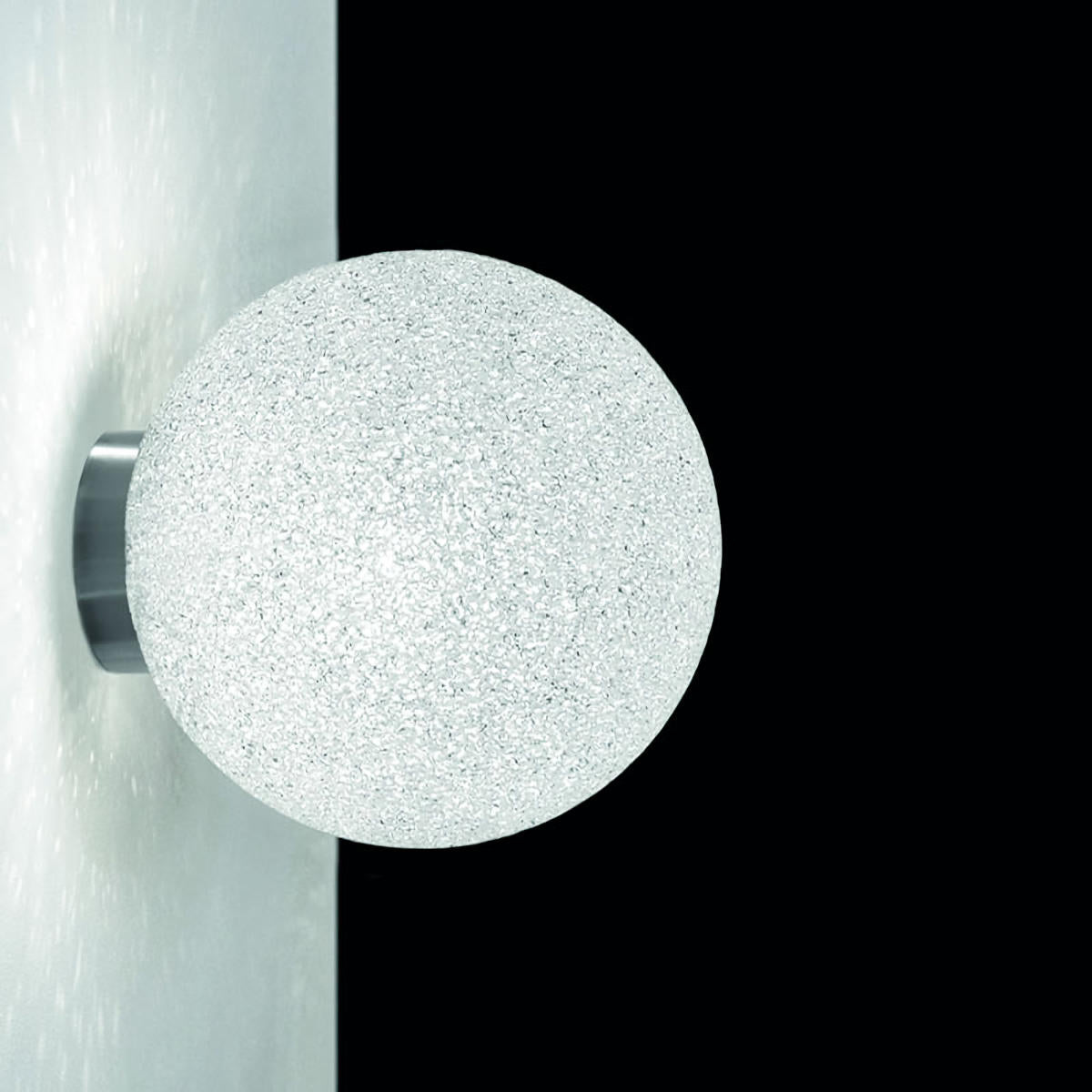 Lumen Center Iceglobe Wall-Ceiling Light